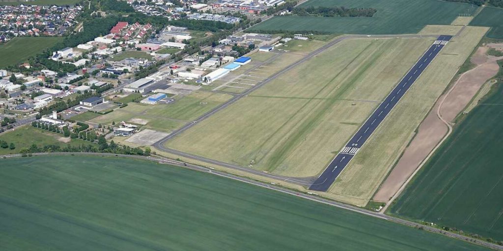 Magdeburg-City EDBM - Flugplatzdaten für Privatpiloten ein Ausflugziel von vielen im Trend liegenden Ausflugszielen und Ausflugsideen, von jeden Flugplatz gibt es Ausflugziele zu entdecken