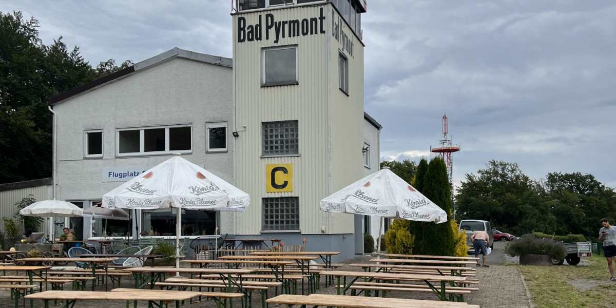Cafe Cumulus von EDVW Hameln-Pyrmont für Privatpiloten ein Ausflugziel von vielen im Trend liegenden Ausflugszielen und Ausflugsideen, von jeden Flugplatz gibt es Ausflugziele zu entdecken