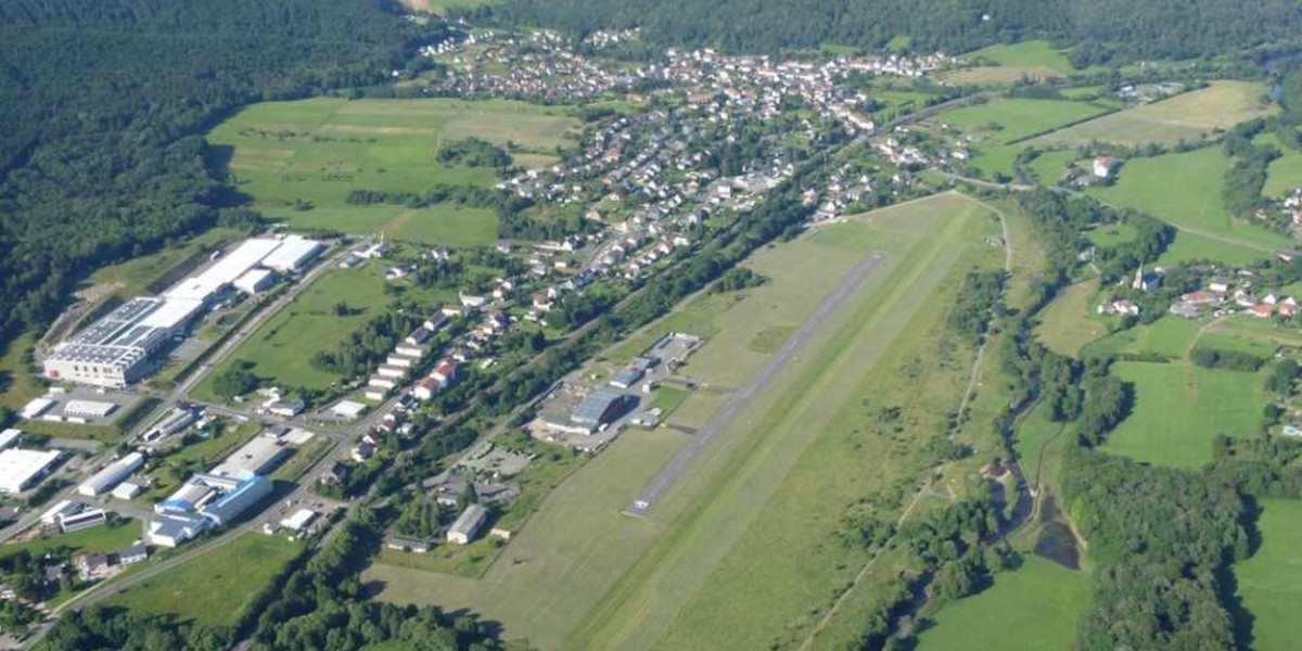 Hoppstädten-Weiersbach EDRH - Flugplatzdaten für Privatpiloten ein Ausflugziel von vielen im Trend liegenden Ausflugszielen und Ausflugsideen, von jeden Flugplatz gibt es Ausflugziele zu entdecken