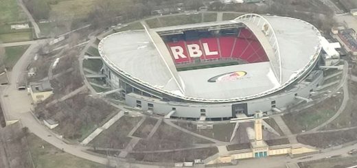 Fussballstadion RBL von EDAC Leipzig-Altenburg für Privatpiloten ein Ausflugziel von vielen im Trend liegenden Ausflugszielen und Ausflugsideen, von jeden Flugplatz gibt es Ausflugziele zu entdecken