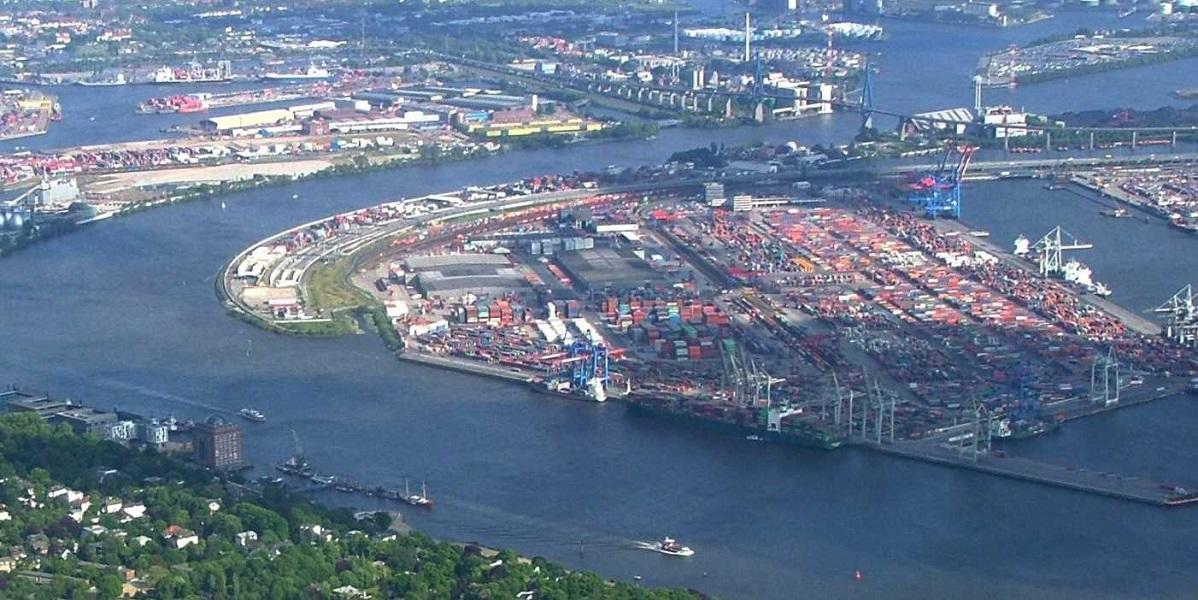 Containerhafen von Hamburg EDDH für Privatpiloten ein Ausflugziel von vielen im Trend liegenden Ausflugszielen und Ausflugsideen, von jeden Flugplatz gibt es Ausflugziele zu entdecken