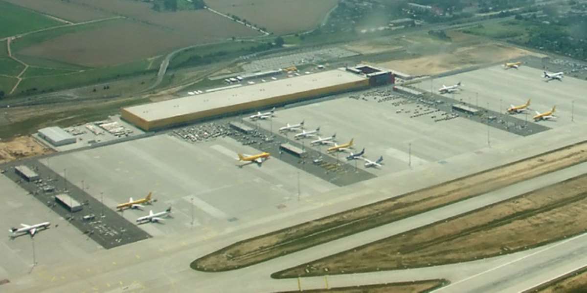 Leipzig-Halle EDDP - Flugplatzdaten für Privatpiloten ein Ausflugziel von vielen im Trend liegenden Ausflugszielen und Ausflugsideen, von jeden Flugplatz gibt es Ausflugziele zu entdecken