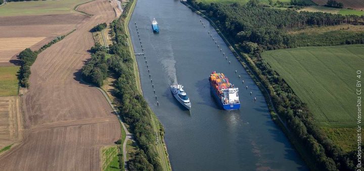 Nord-Ostsee-Kanal von EDHK Kiel-Holtenau für Privatpiloten ein Ausflugziel von vielen im Trend liegenden Ausflugszielen und Ausflugsideen, von jeden Flugplatz gibt es Ausflugziele zu entdecken
