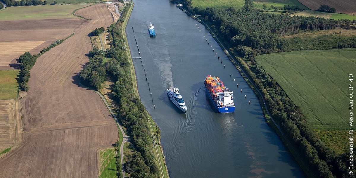 Nord-Ostsee-Kanal von EDHK Kiel-Holtenau für Privatpiloten ein Ausflugziel von vielen im Trend liegenden Ausflugszielen und Ausflugsideen, von jeden Flugplatz gibt es Ausflugziele zu entdecken