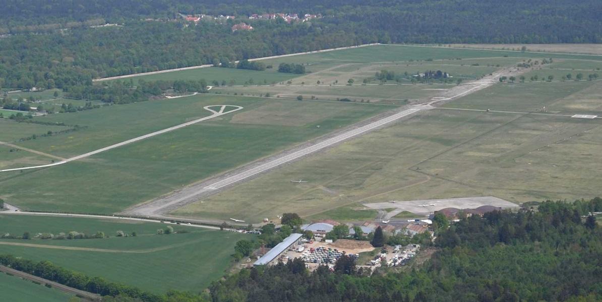 Oberschleissheim EDNX - Flugplatzdaten für Privatpiloten ein Ausflugziel von vielen im Trend liegenden Ausflugszielen und Ausflugsideen, von jeden Flugplatz gibt es Ausflugziele zu entdecken