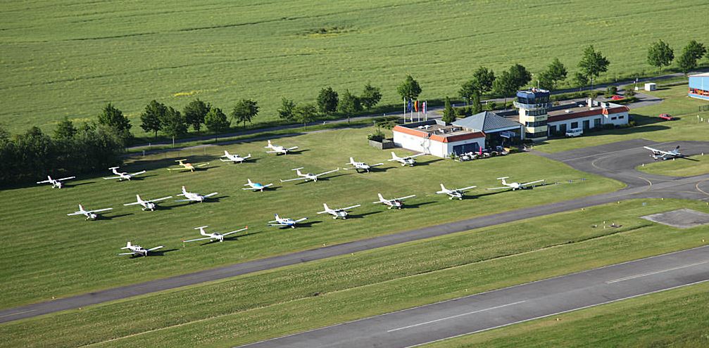 Flugplatz Rügen EDCG für Privatpiloten ein Ausflugziel von vielen im Trend liegenden Ausflugszielen und Ausflugsideen, für oder von jeden Flugplatz gibt es Ausflugziele zu entdecken