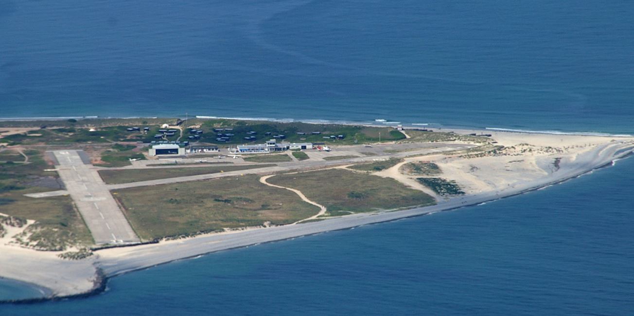 Anspruchsvoll ist der Flugplatz Helgoland EDXH (Erfahrung mind. 100 Flugstunden) auf einer kleinen und wunderschönen Insel.