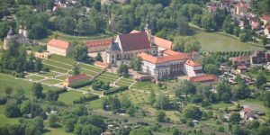 Kloster Neuzelle von EDAE Eisenhüttenstadt für Privatpiloten ein Ausflugziel von vielen im Trend liegenden Ausflugszielen und Ausflugsideen, von jeden Flugplatz gibt es Ausflugziele zu entdecken