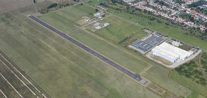 Dessau EDAD - Flugplatzdaten für Privatpiloten ein Ausflugziel von vielen im Trend liegenden Ausflugszielen und Ausflugsideen, von jeden Flugplatz gibt es Ausflugziele zu entdecken
