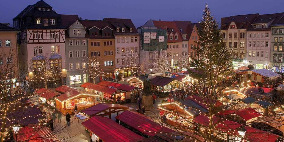 Weihnachtsmarkt Jena von EDBJ Jena-Schoengleina für Privatpiloten ein Ausflugziel von vielen im Trend liegenden Ausflugszielen und Ausflugsideen, von jeden Flugplatz gibt es Ausflugziele zu entdecken