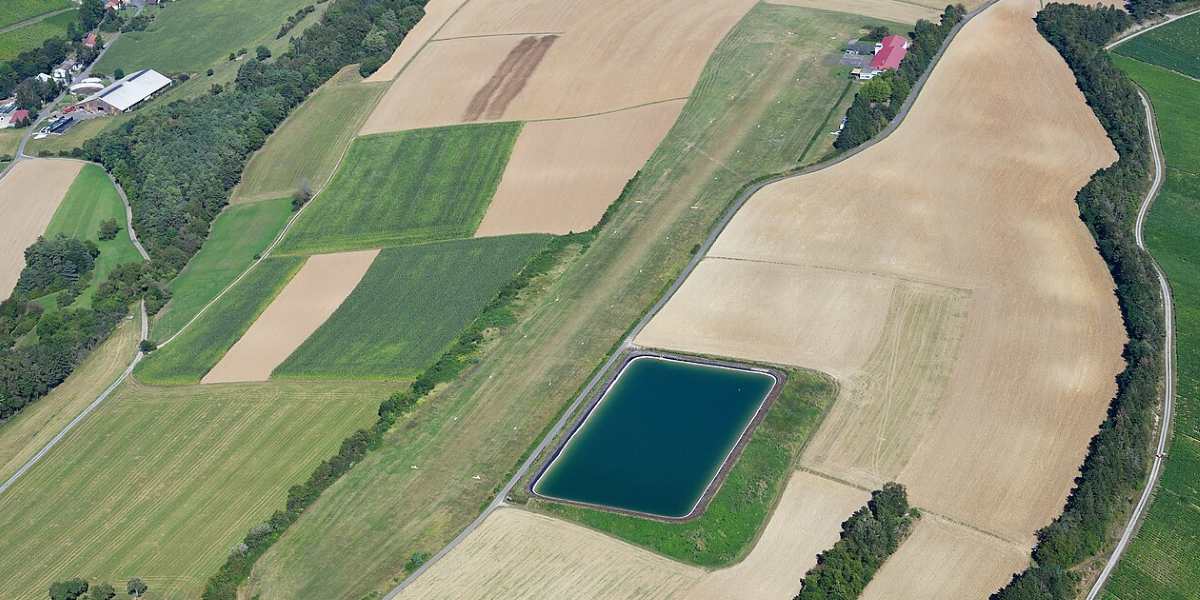 Unterschuepf EDGU - Flugplatzdaten für Privatpiloten ein Ausflugziel von vielen im Trend liegenden Ausflugszielen und Ausflugsideen, von jeden Flugplatz gibt es Ausflugziele zu entdecken