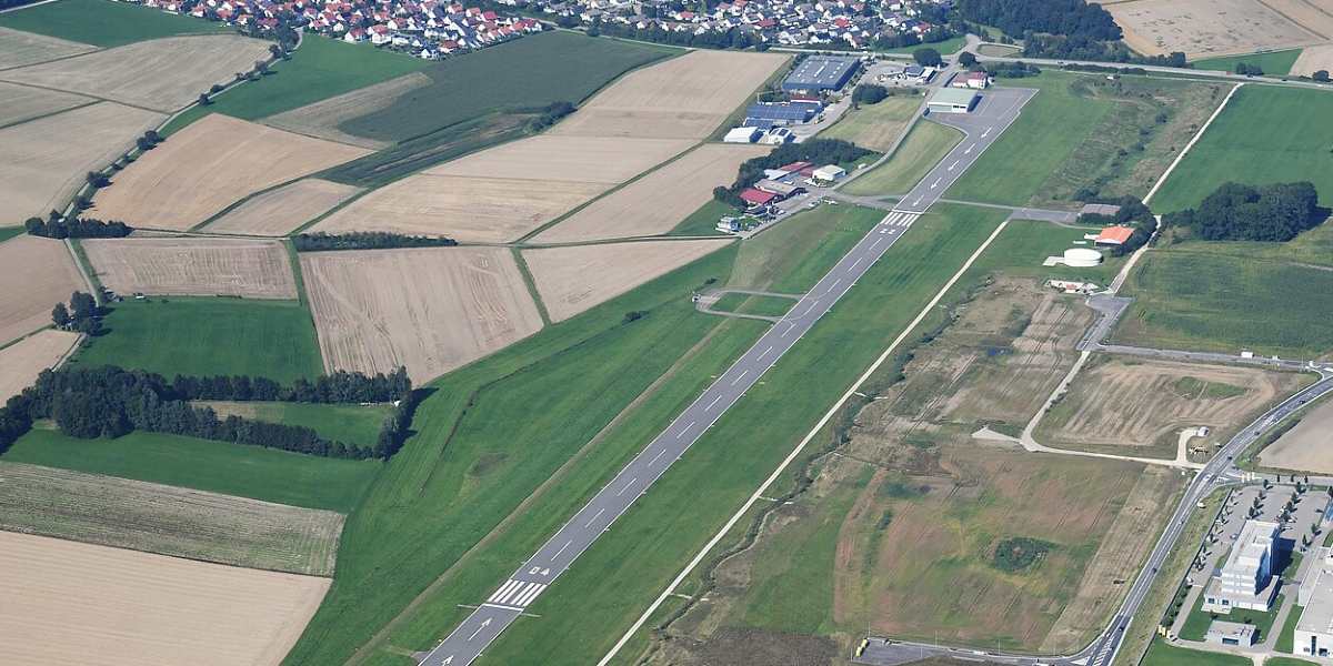 Biberach EDMB - Flugplatzdaten für Privatpiloten ein Ausflugziel von vielen im Trend liegenden Ausflugszielen und Ausflugsideen, von jeden Flugplatz gibt es Ausflugziele zu entdecken
