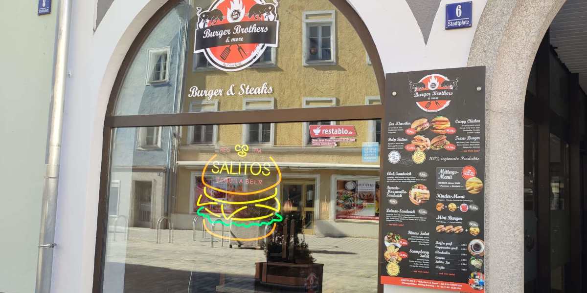 Burger Brothers von EDMV Vilshofen für Privatpiloten ein Ausflugziel von vielen im Trend liegenden Ausflugszielen und Ausflugsideen, von jeden Flugplatz gibt es Ausflugziele zu entdecken