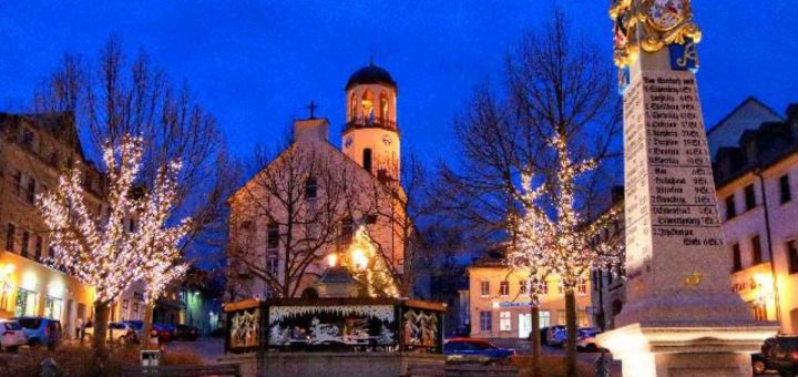 Weihnachtsmarkt von Auerbach EDOA für Privatpiloten ein Ausflugziel von vielen im Trend liegenden Ausflugszielen und Ausflugsideen, von jeden Flugplatz gibt es Ausflugziele zu entdecken
