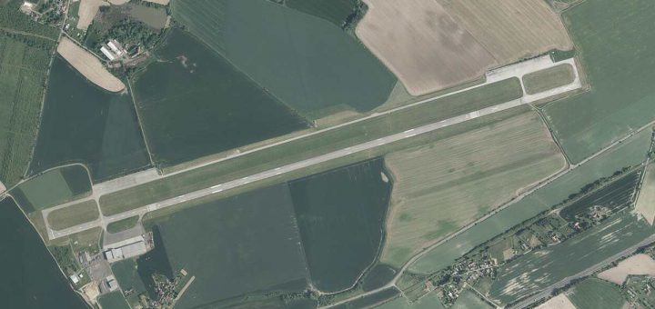 Mnichovo-Hradiste LKMH - Flugplatzdaten für Privatpiloten ein Ausflugziel von vielen im Trend liegenden Ausflugszielen und Ausflugsideen, von jeden Flugplatz gibt es Ausflugziele zu entdecken