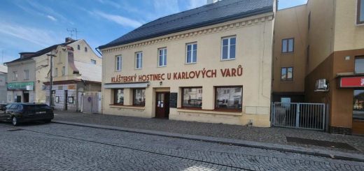 Gasthaus Hostinec von LKMH Mnichovo-Hradiste für Privatpiloten ein Ausflugziel von vielen im Trend liegenden Ausflugszielen und Ausflugsideen, von jeden Flugplatz gibt es Ausflugziele zu entdecken